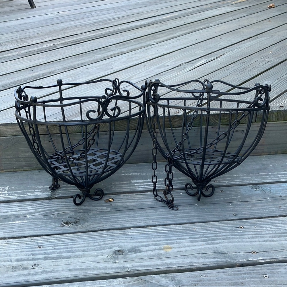 Black Metal Hanging Baskets Set Of 2 - Picture 2 of 6
